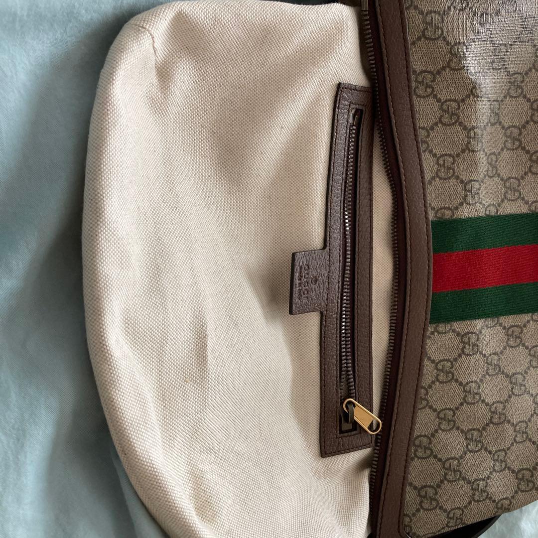 Gucci GGモノグラム ショルダーバッグ