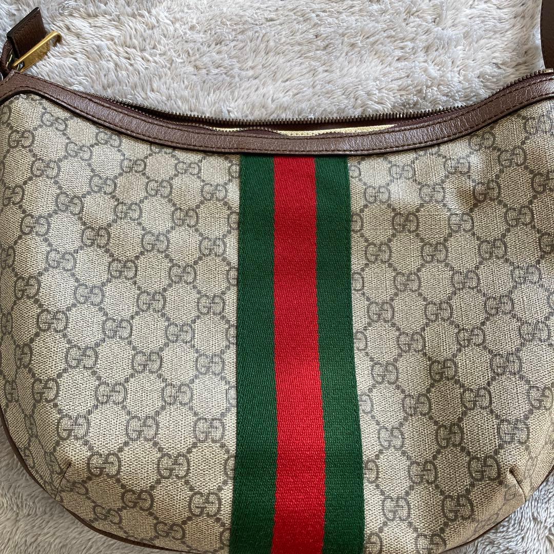 Gucci GGモノグラム ショルダーバッグ