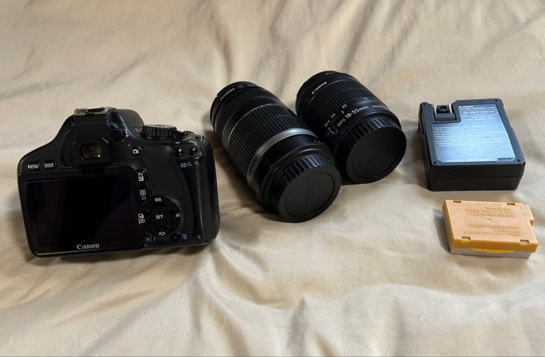 Canon EOS Kiss X4 ダブルズームキット　デジタル一眼レフ