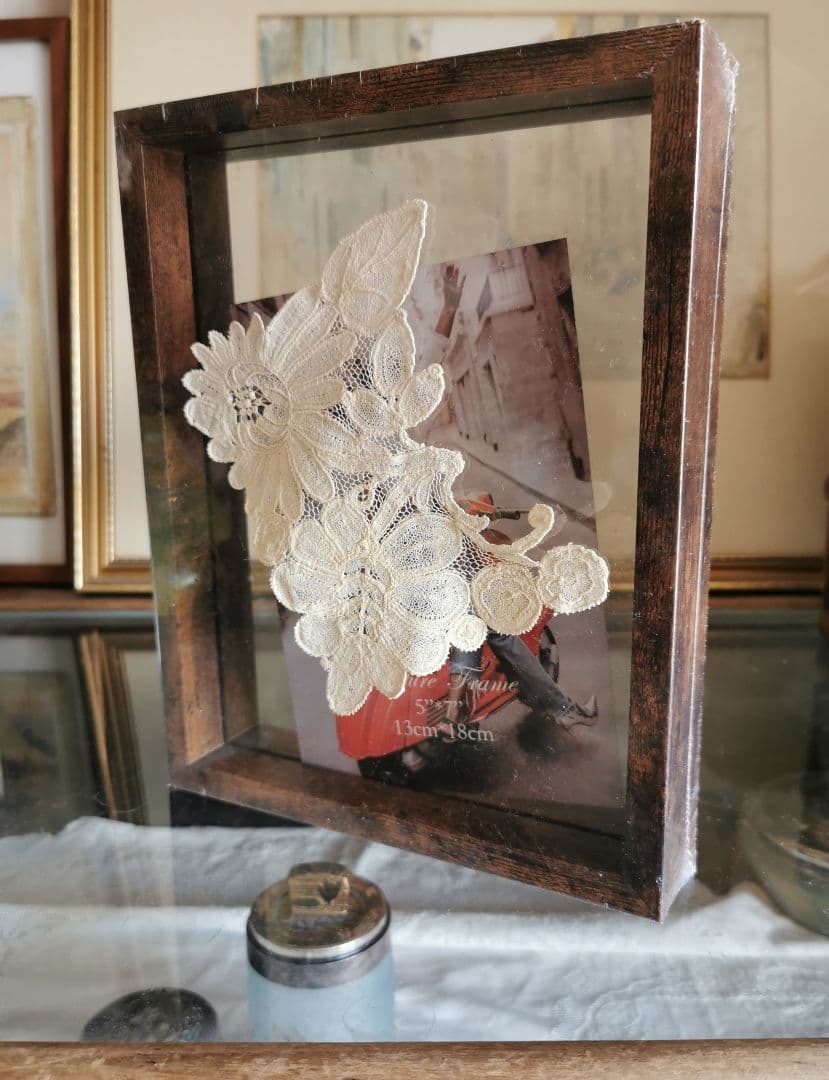 アンティーク 大輪のポワンドローズ 両面ガラス木製フレーム付き