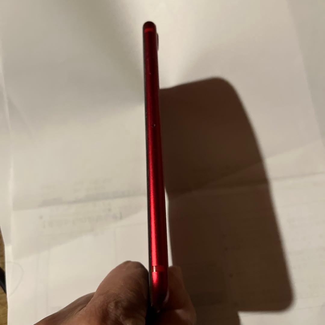 Apple iPhone SE (第2世代) 赤 本体