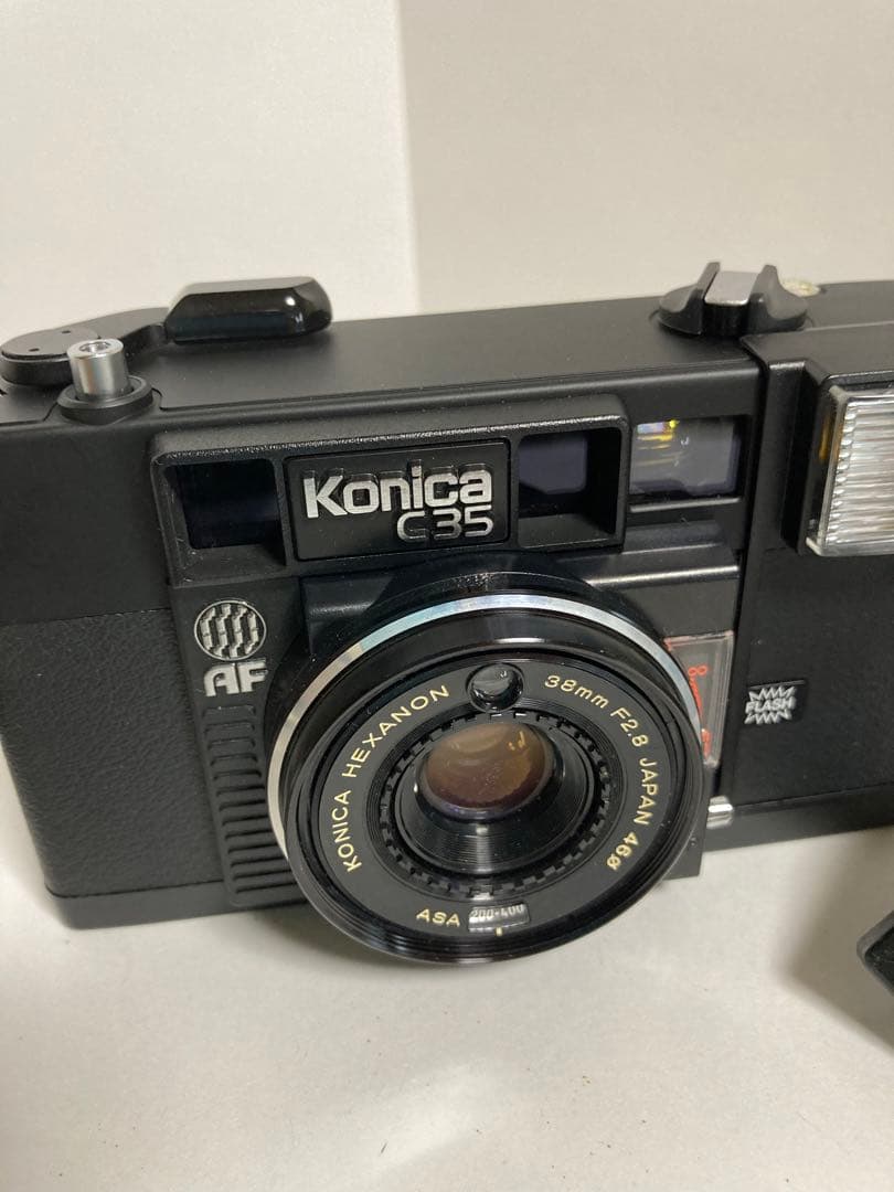 Konica C35 コンパクトフィルムカメラ　※ケース一部破損