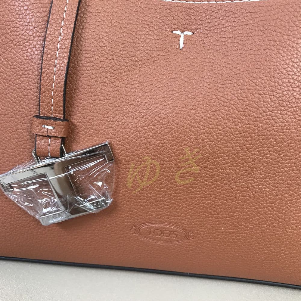 Tタイムレス ショルダーバッグ キャラメル色