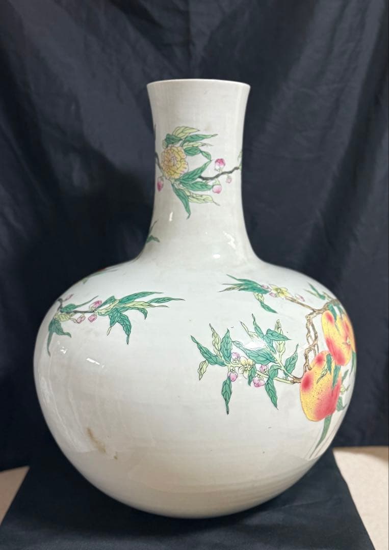 中国　粉彩　桃紋大瓶　大清乾隆年製銘　送料込み251007