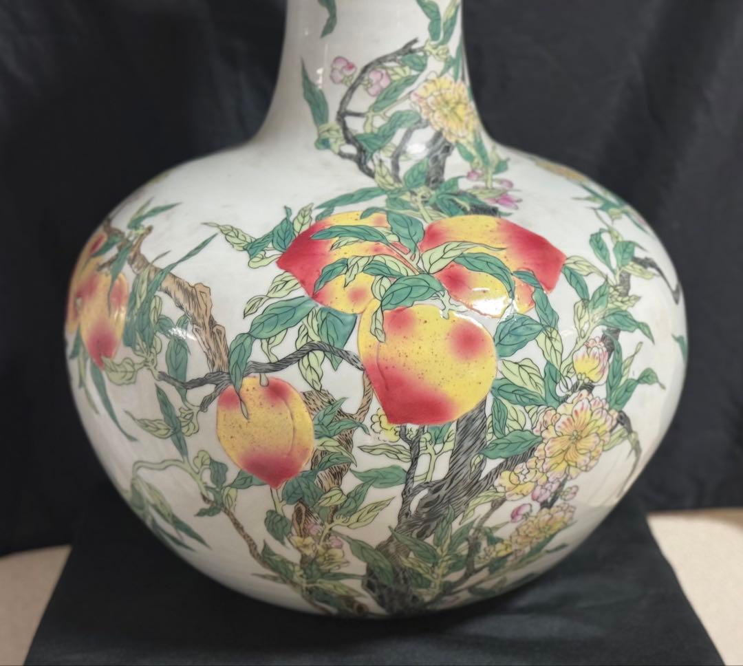 中国　粉彩　桃紋大瓶　大清乾隆年製銘　送料込み251007