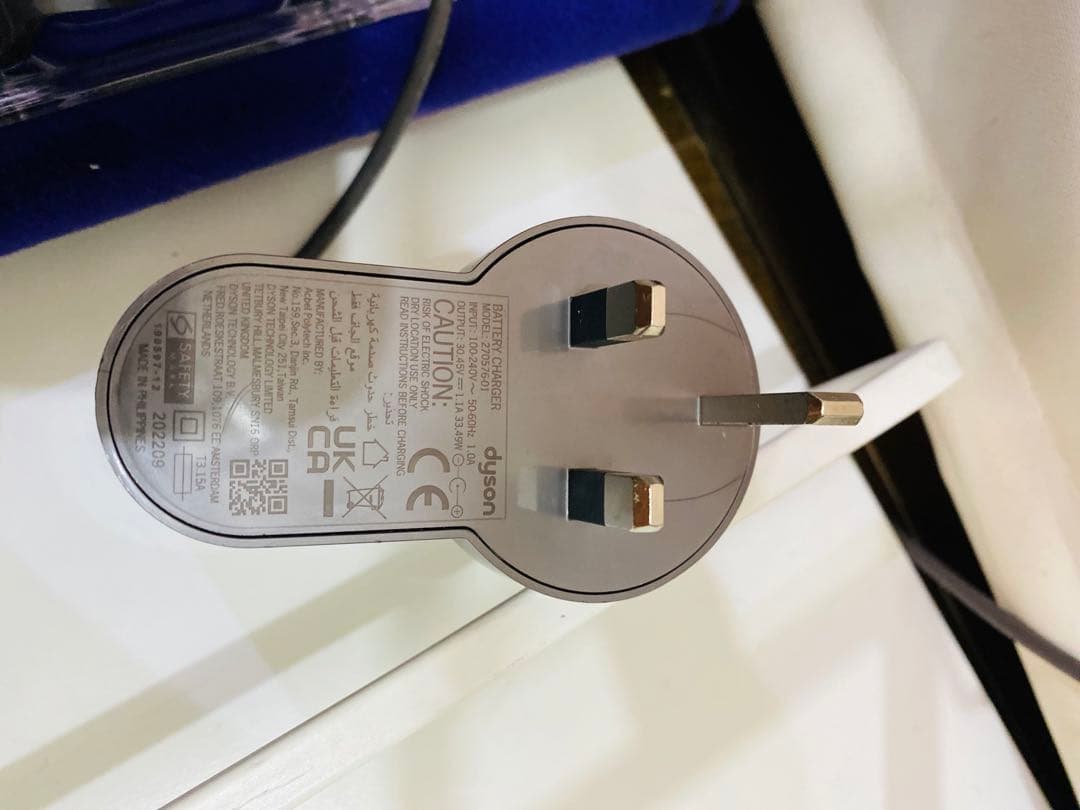 掃除機・クリーナー DYSON SV 27