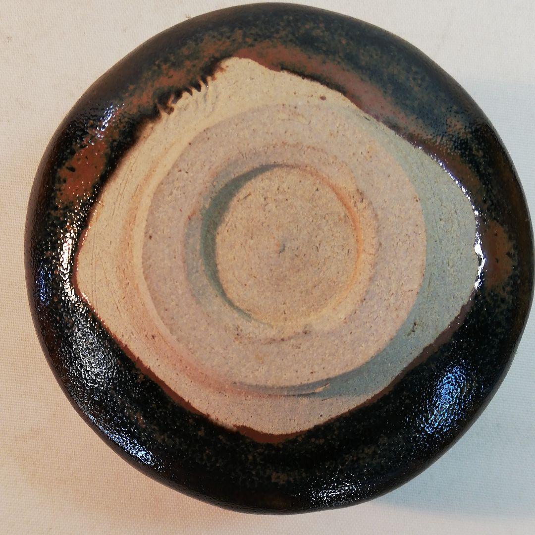 須藤武雄作、柿釉茶碗、識箱、茶色と黒色のバランスが見所です。