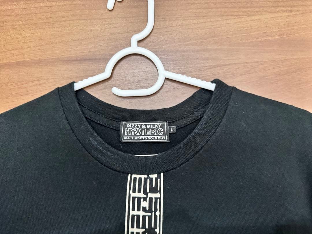 ヒステリックグラマー　FLYING V ノースリーブTシャツ