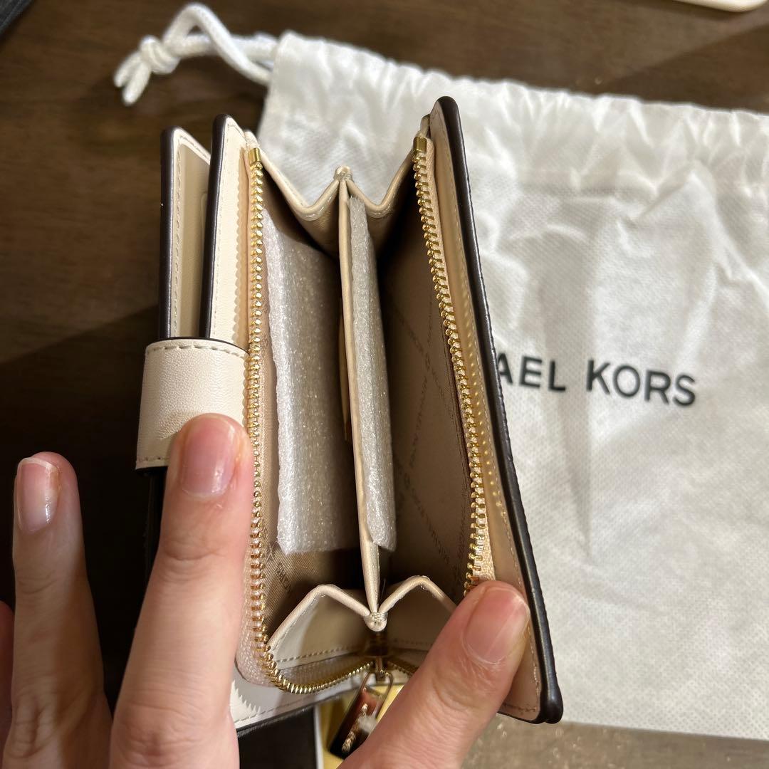 MICHAEL KORS 二つ折り財布 ホワイト系 新品未使用 値下げ！！
