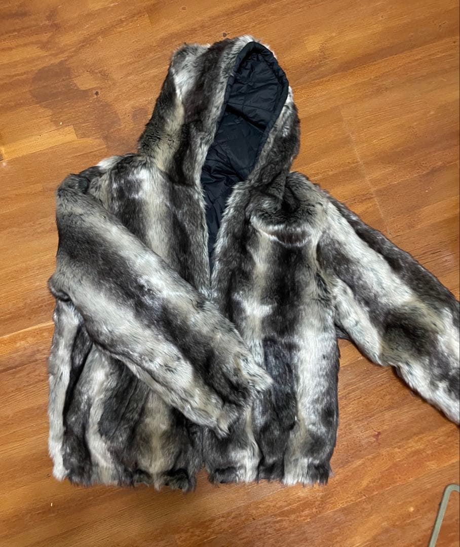 Supreme ファーコート フード付き グレー系