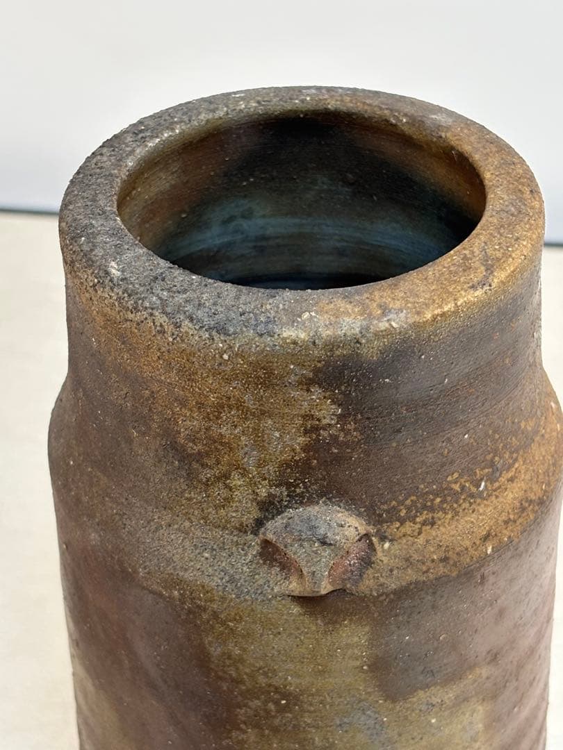 備前焼　陶印有り　耳付き花筒　 花瓶　花入