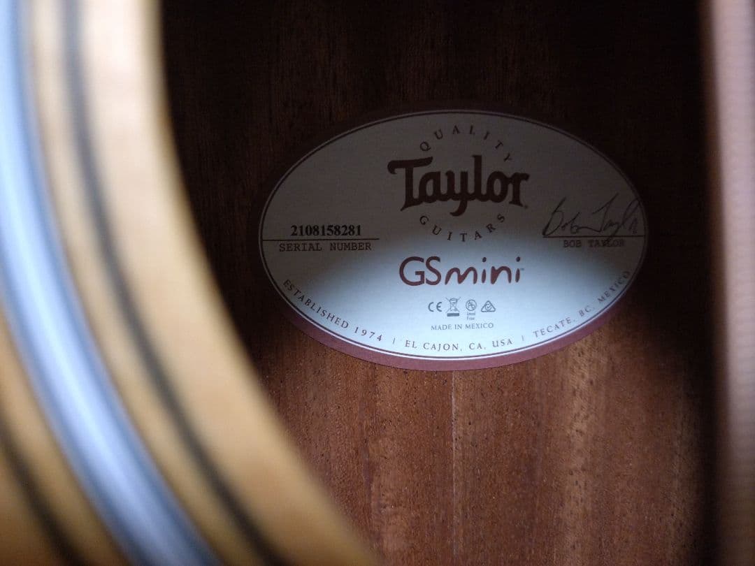 Taylor GS Mini e ウォルナット　アコースティックギター