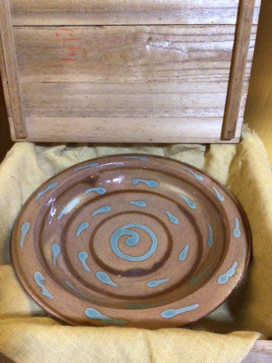 お皿　銘有り　共箱付き。。。