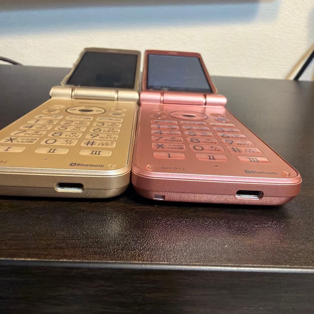 【美品】docomo SH-02L ゴールド ピンク （ガラホ）2色セット