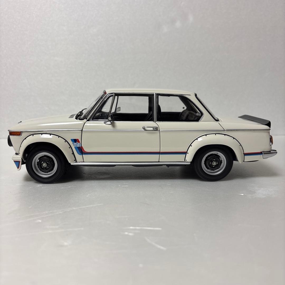 ミニカー BMW 2002 TURBO (KYOSHO)