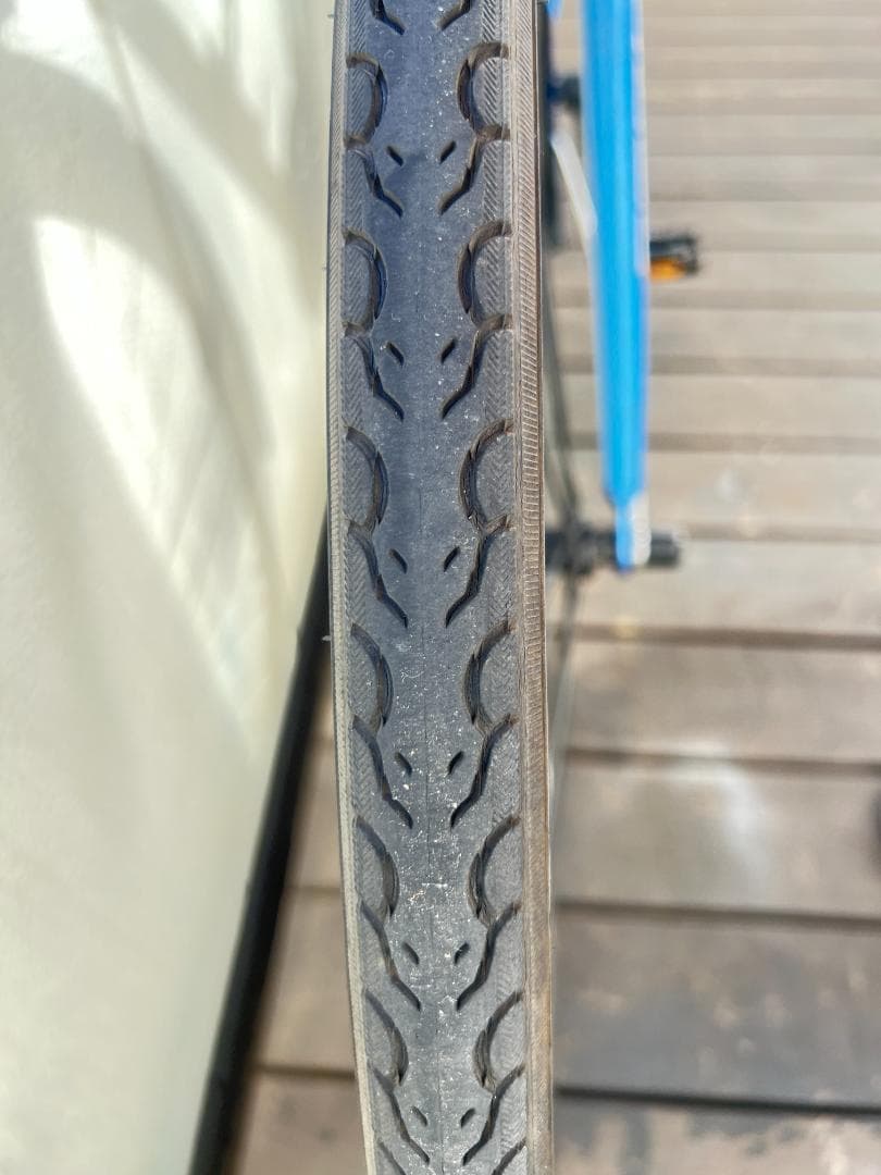 FORKS700Cクロスバイク　シマノ18段変速(前３段×後６段)　引取専用