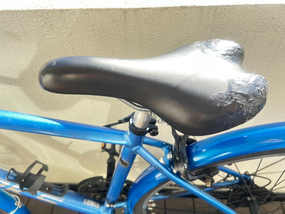 FORKS700Cクロスバイク　シマノ18段変速(前３段×後６段)　引取専用