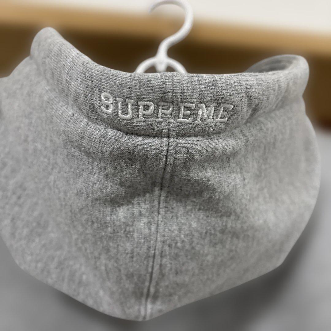 ブルードラゴン！Supreme グレー フード付きジップパーカー
