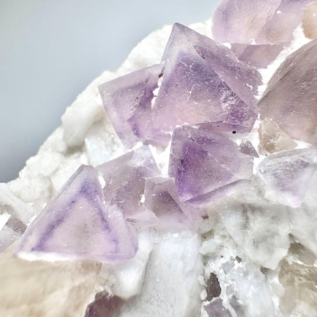 565 中国内モンゴル産　八面体フローライト&シェーライト