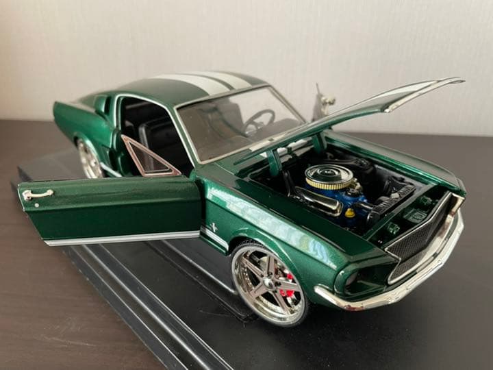 【日本未発売、絶版】ワイルドスピード ミニカー フォードマスタング 1/18