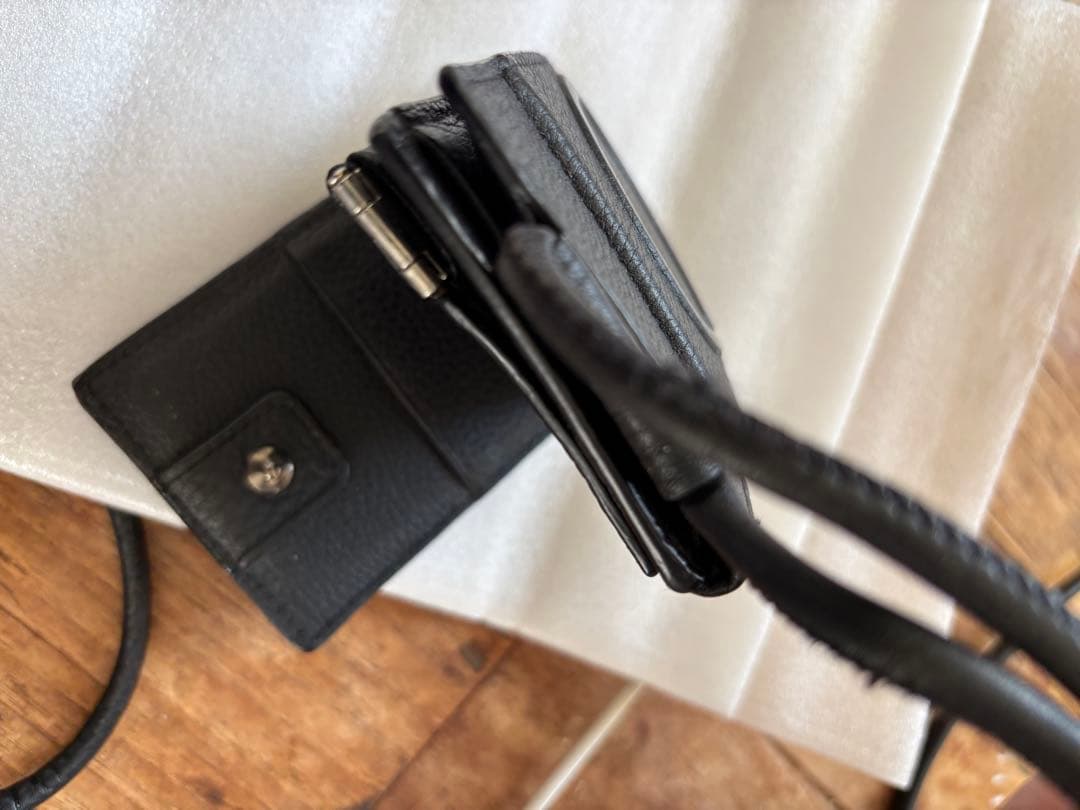 objcts.ioレザー ・ストラップ付きウォレットカードケース