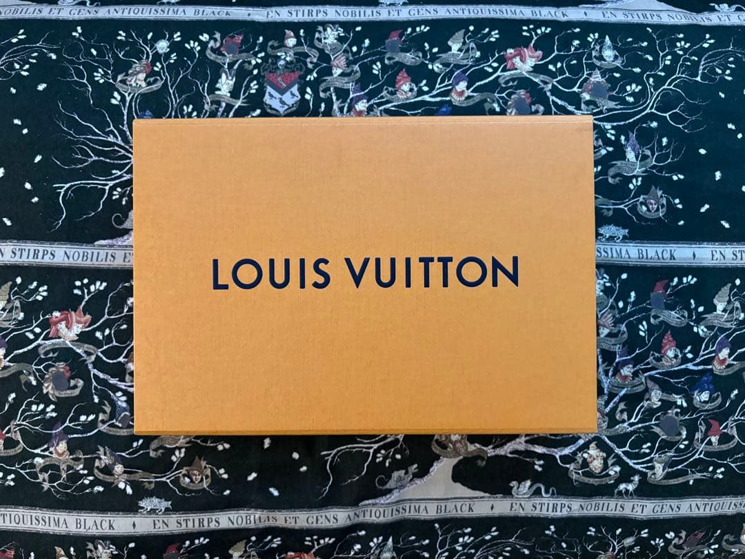 【早い者勝ち】LOUIS VUITTON ローズ×ピンク マフラー限定人気カラー