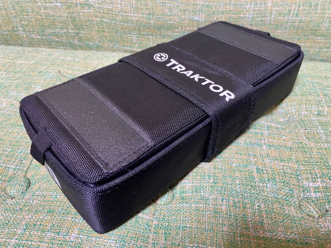 DJ機材 AYUmNativeInstrumentsTRAKTORKONTROLF1