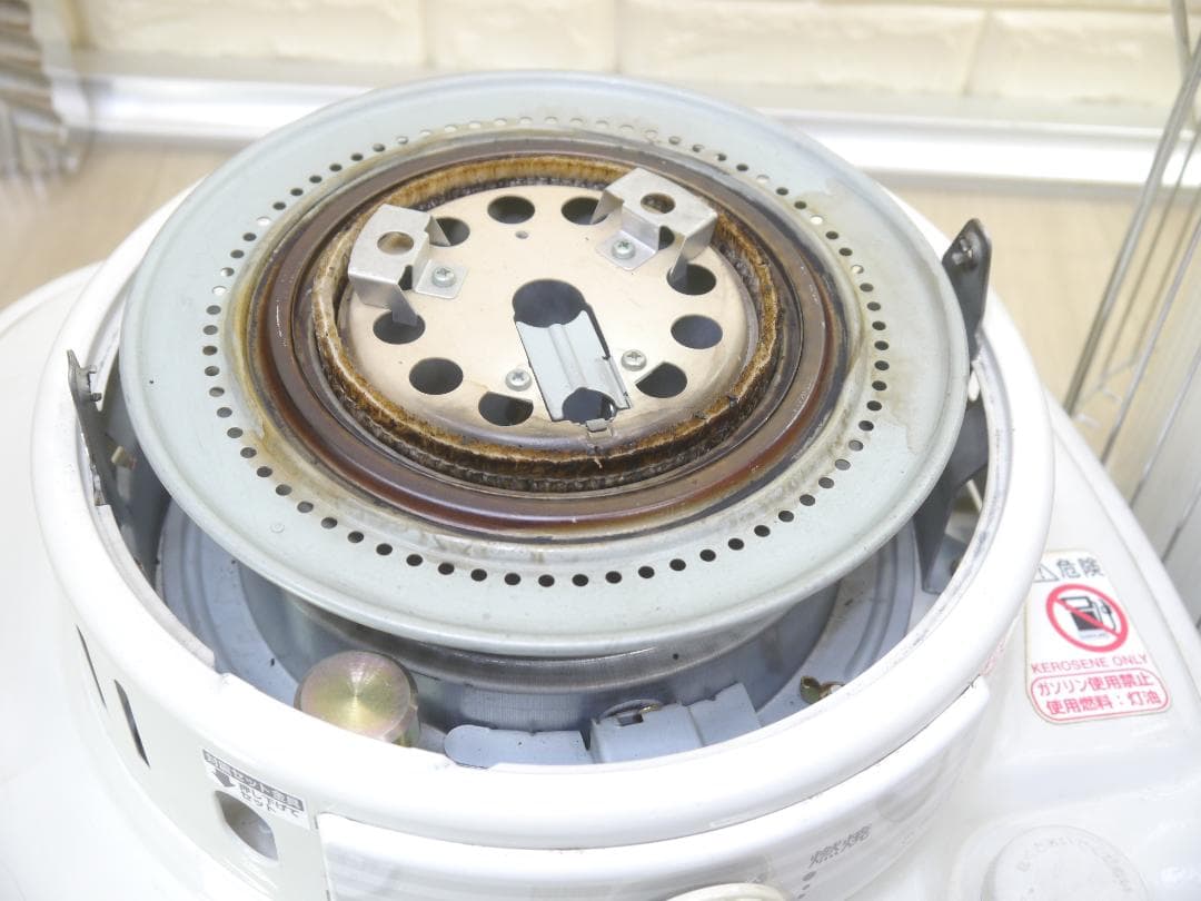 送料無料 2014年 コロナ/CORONA ホワイト 石油ストーブ 安全ガード