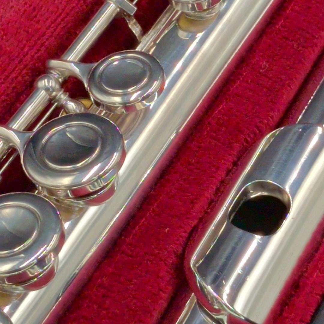 フルート　調整済　ヤマハ　YFL211S（Eメカ.銀メッキ仕様）　美品