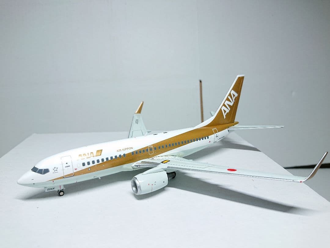JC WINGS 1/200 B737-781 ANA ゴールドジェット
