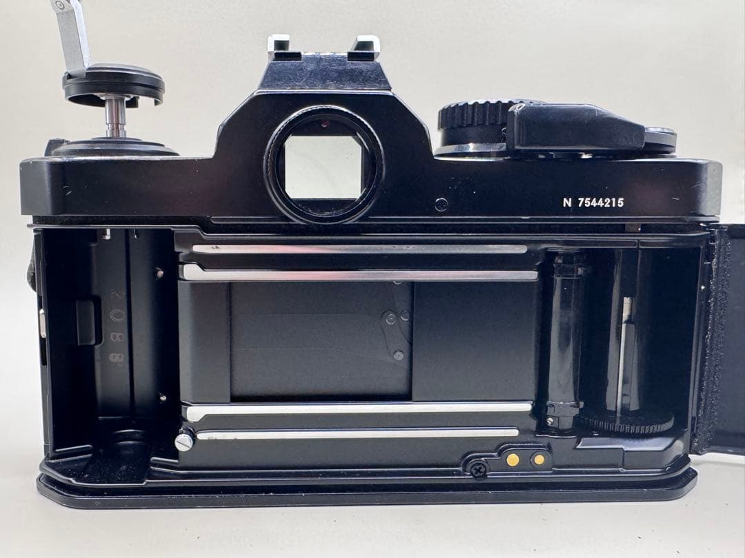 【美品】 Nikon NEW FM2 / ZOOM NIKKOR 35-105