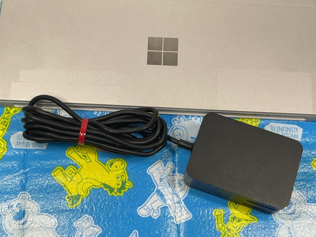 Surface Go 2 10.5型 タッチパネル キーボード LTE