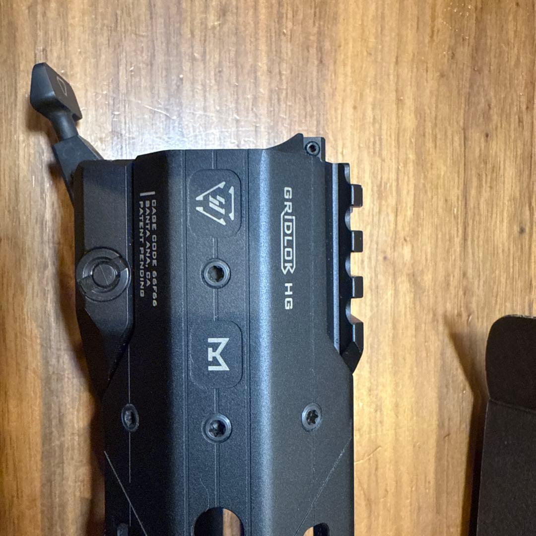 実物 GRIDLOK ハンドガード ブラック 15インチ