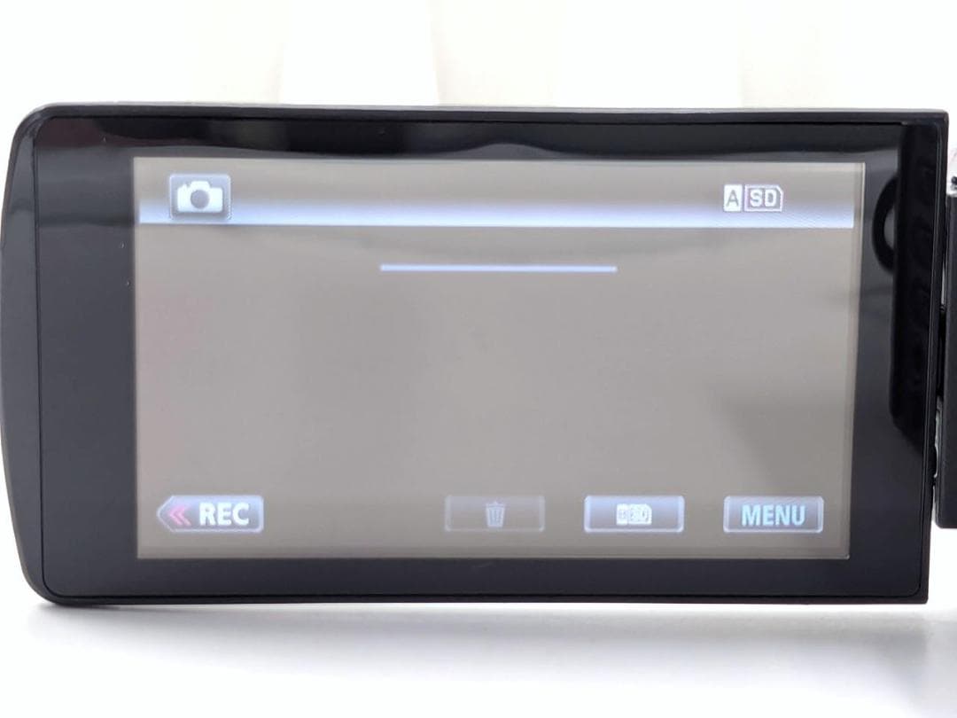 フルハイビジョン画質対応！ JVC Everio ビデオカメラ GZ-HM177