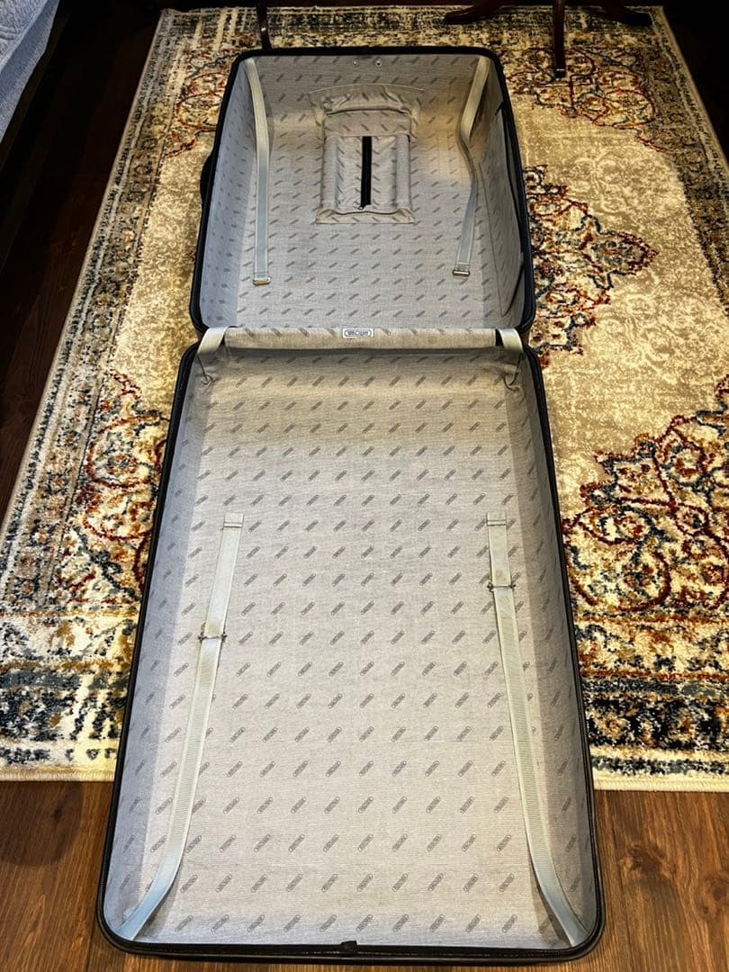 リモワスーツケース 104L