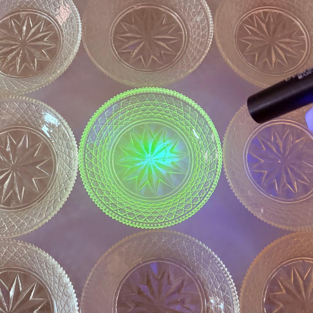 アンティークガラス　ギアマン　ウランガラス　共箱有り　12客　小皿　旧家所蔵品