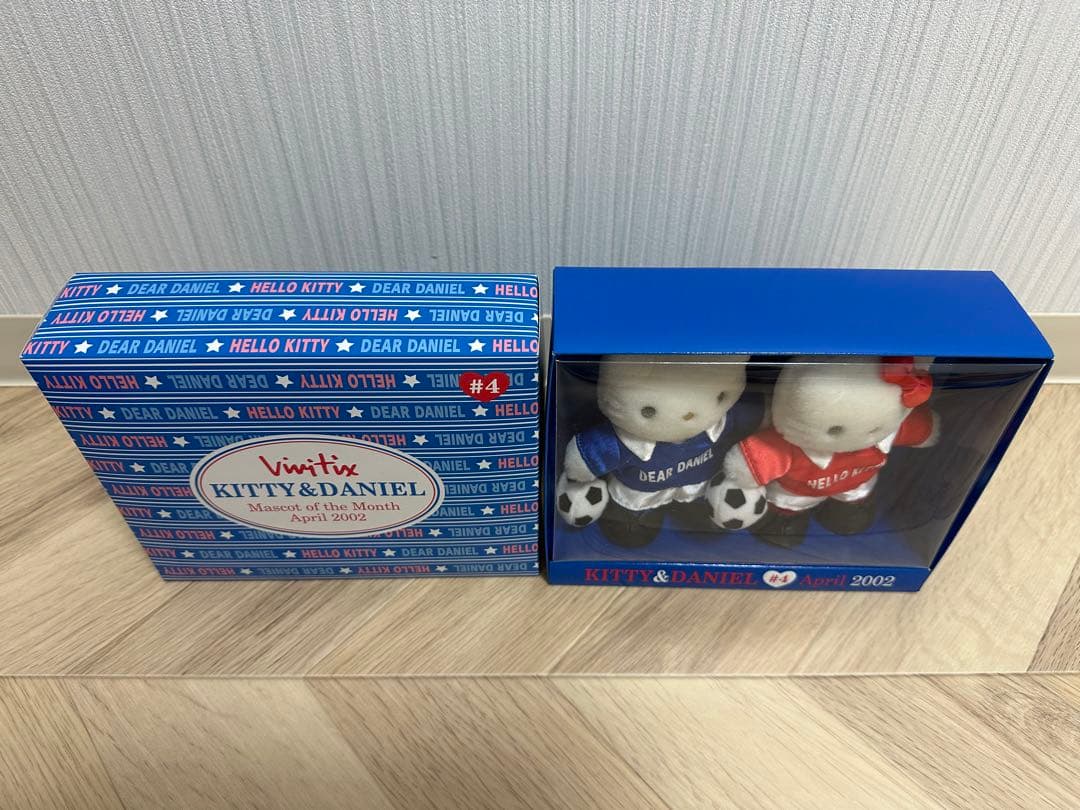 ハローキティ&ダニエル　Vivitix　ぬいぐるみ