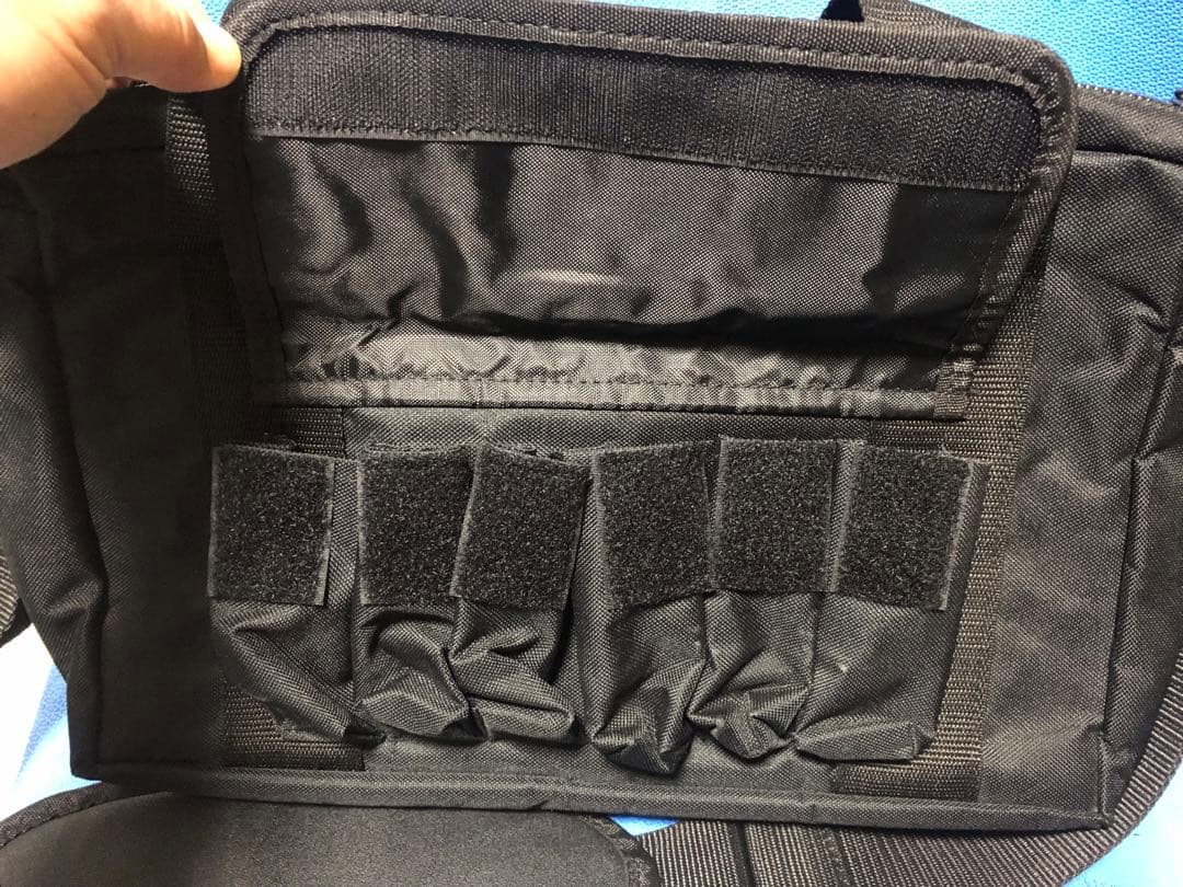 GLOCK レンジバッグ 黒　4丁用　マガジン入あり