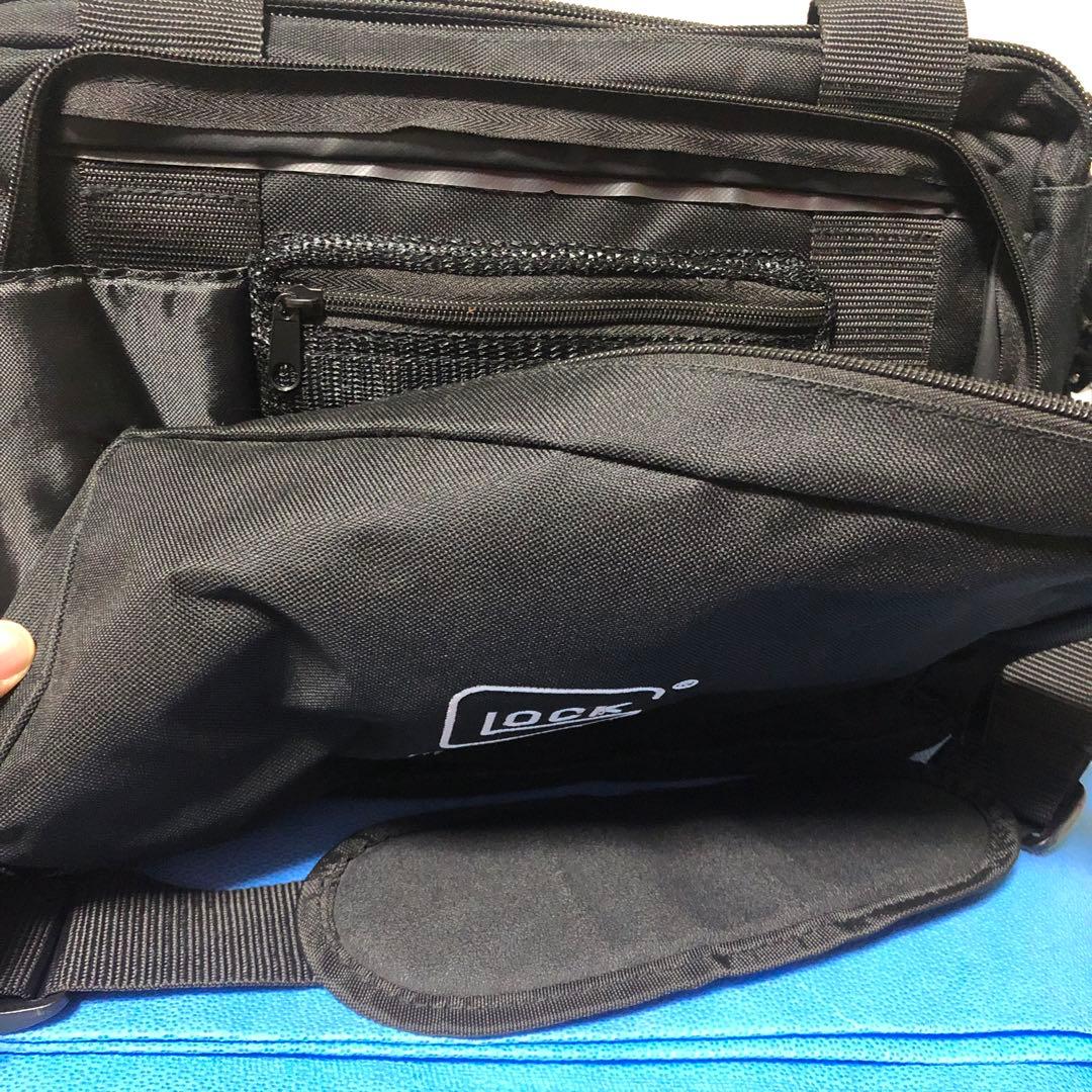 GLOCK レンジバッグ 黒　4丁用　マガジン入あり