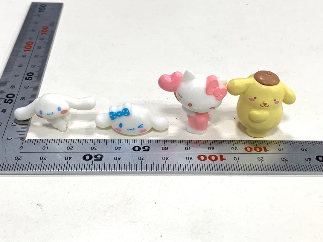 サンリオキャラクター　シナモンロール　キティちゃん　ポムポムプリン