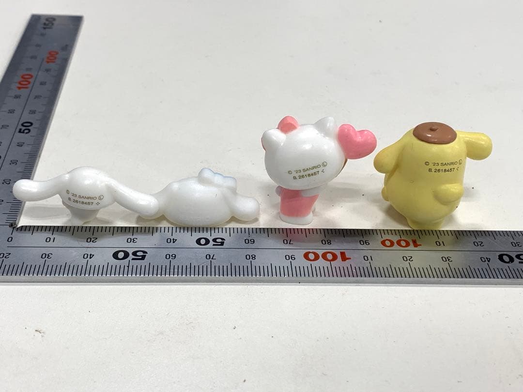 サンリオキャラクター　シナモンロール　キティちゃん　ポムポムプリン