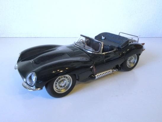 kazuさん専用 AUTOart (1/18) ジャガー XKSS