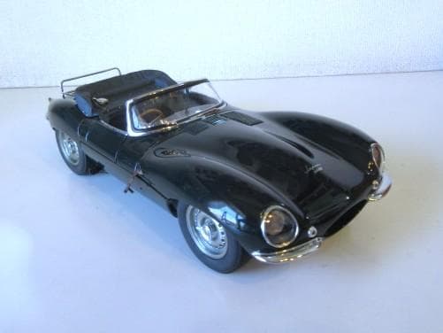 kazuさん専用 AUTOart (1/18) ジャガー XKSS