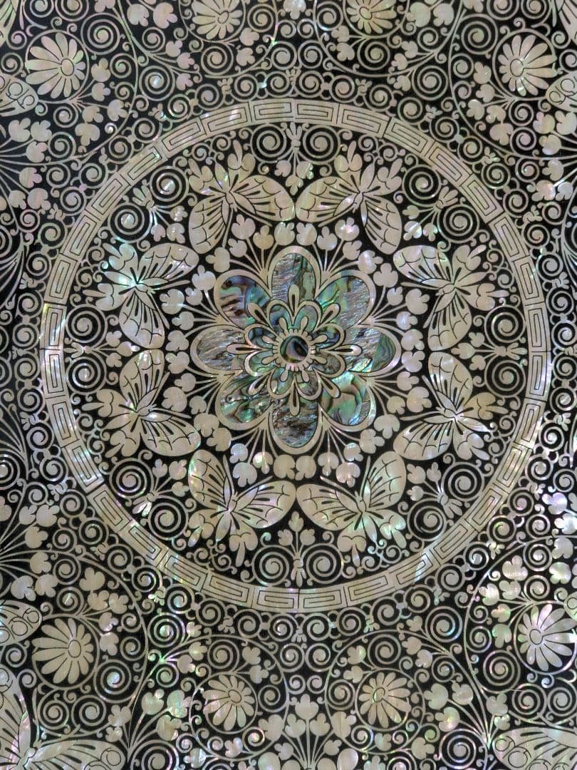 ♦木製 花唐草 蝶文様 極細密 螺鈿装飾細工 飾り箱 文箱 類品なし 一点物