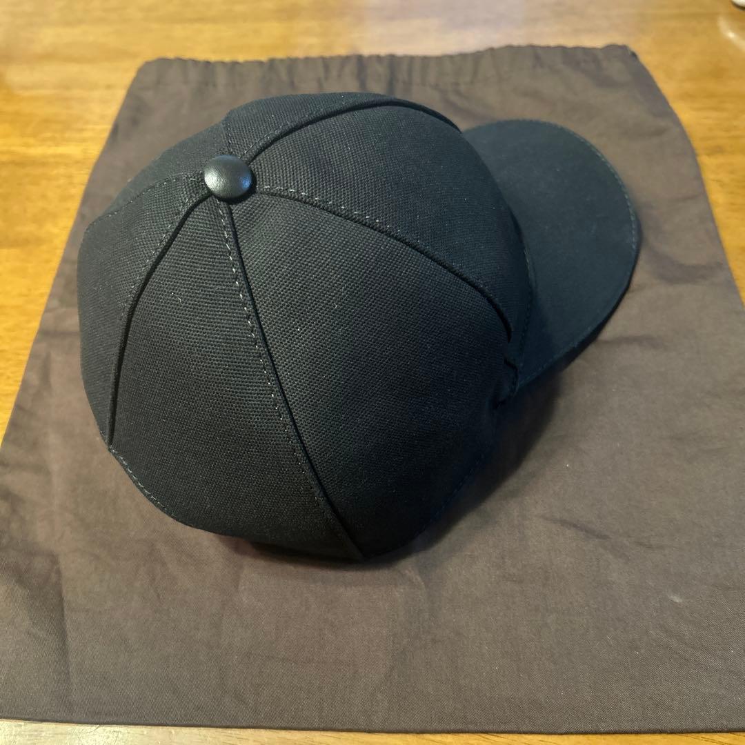 GUCCI キャップ ロゴ刺繍付き