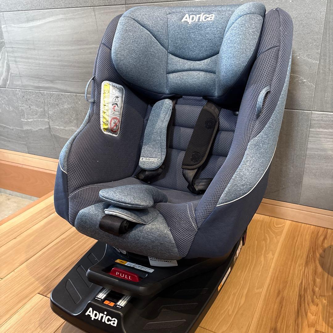 Aprica クルリラ ネイビー 回転式チャイルドシート