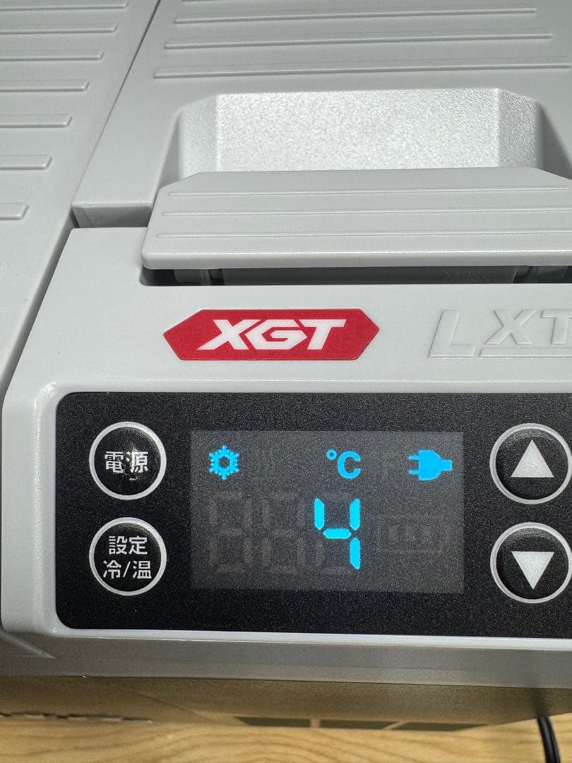 【中古　良品】マキタ保冷温庫CW003G シガーソケット　ACアダプター