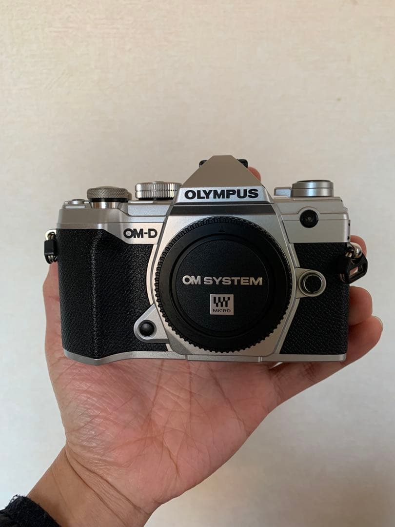 OLYMPUS E-M5 Mark III マイクロフォーサーズ