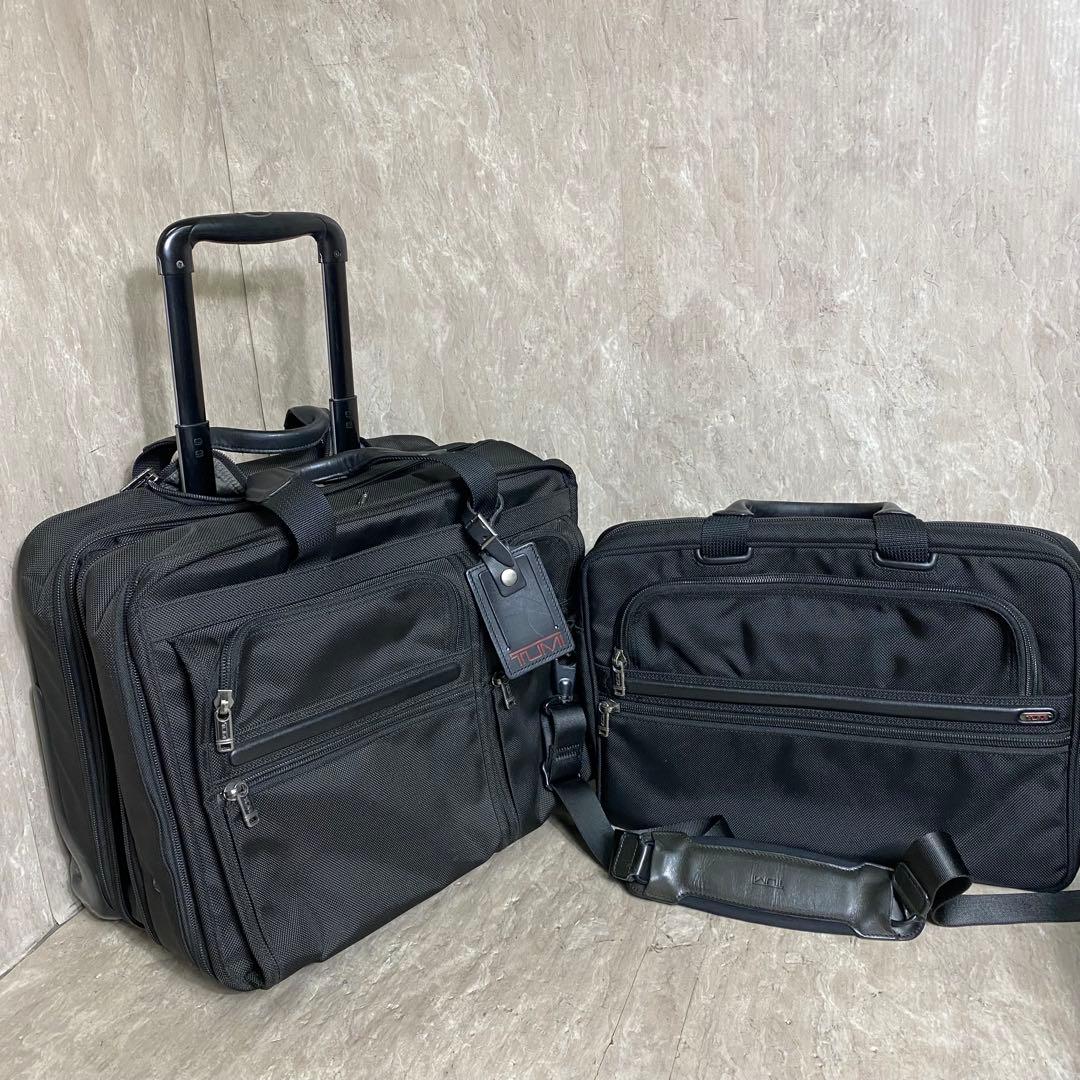 極美品 廃盤モデル TUMI G4.4 26103D4 コンピューターケース付