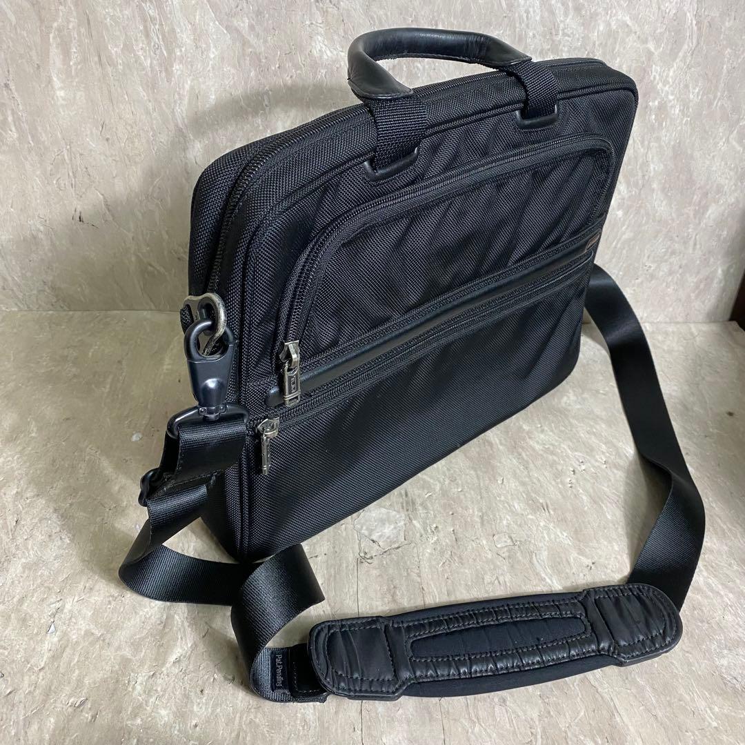 極美品 廃盤モデル TUMI G4.4 26103D4 コンピューターケース付